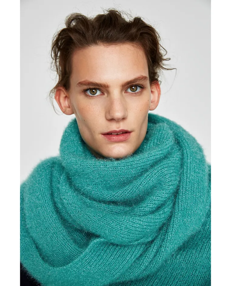 Mekani šal sa sjajnim nitima, Zara, 149,90 kuna
