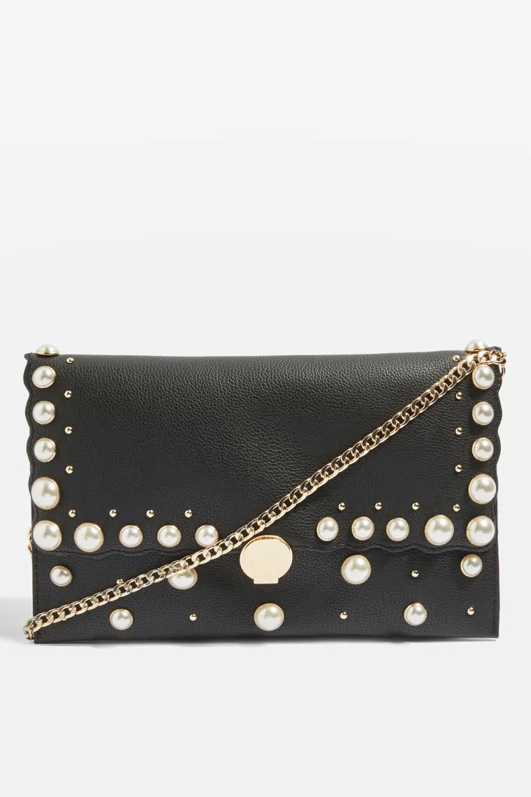 Crna torbica s perlicama, Topshop, 230,64 kune