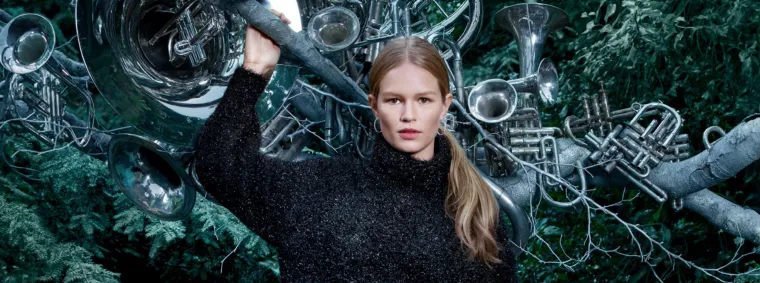 Iz H&amp;M-a su upravo predstavili mali update blagdanske kolekcije i priznajemo da nikad nije izgledala mračnije i genijalnije.