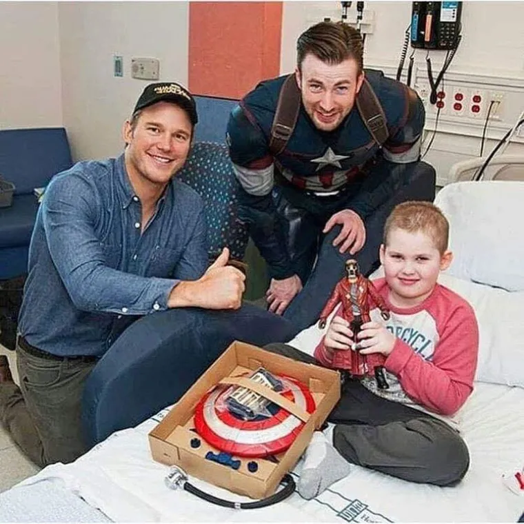Slike koje dokazuju da glumci koji glume 'Avengerse' nisu superheroji samo na platnu