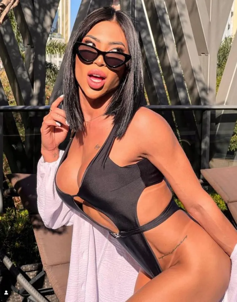 OnlyFans zvijezda izbačena s nudističke plaže zbog lascivnog snimanja s mužem: 'Policajci su me prepoznali po...'