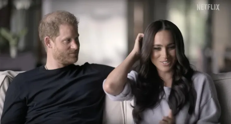 Četvrta, peta i šesta epizoda serijala  &quot;Harry &amp; Meghan&quot; pokrivaju događanja od njihovog vjenčanja 2018. godine pa sve do početka 2020. godine kada je par donio odluku kako napušta kraljevske dužnosti i sele se iz Velike Britanije sa sinom Archiejem.