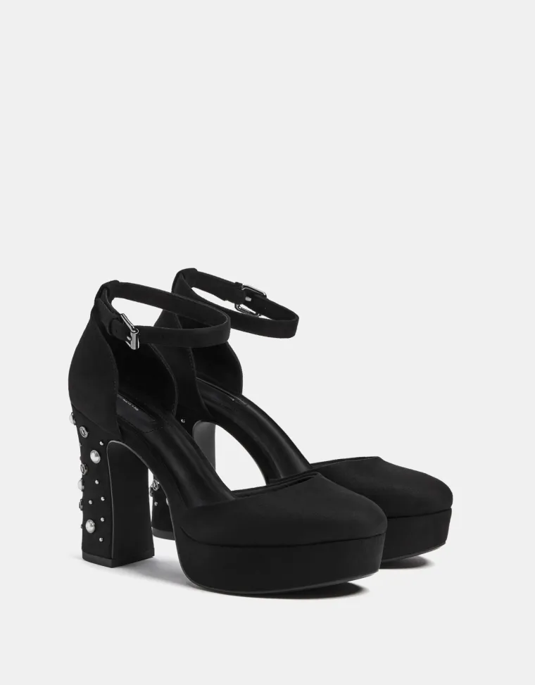 Sandale s platformom i draguljima, Bershka, 249,90 kuna