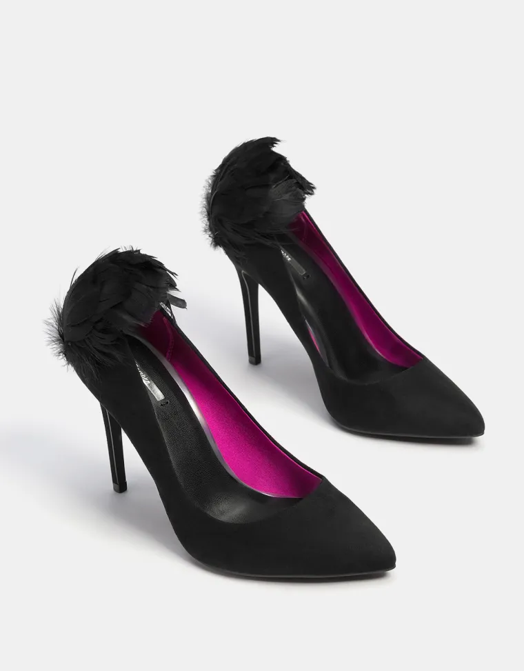 Cipele s perjem, Bershka, 229,90 kuna