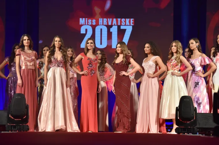 HRVATSKA IMA NOVU MISS: Krunu je ponijela Tea Mlinarić, a ovako su se ljepotice predstavile žiriju