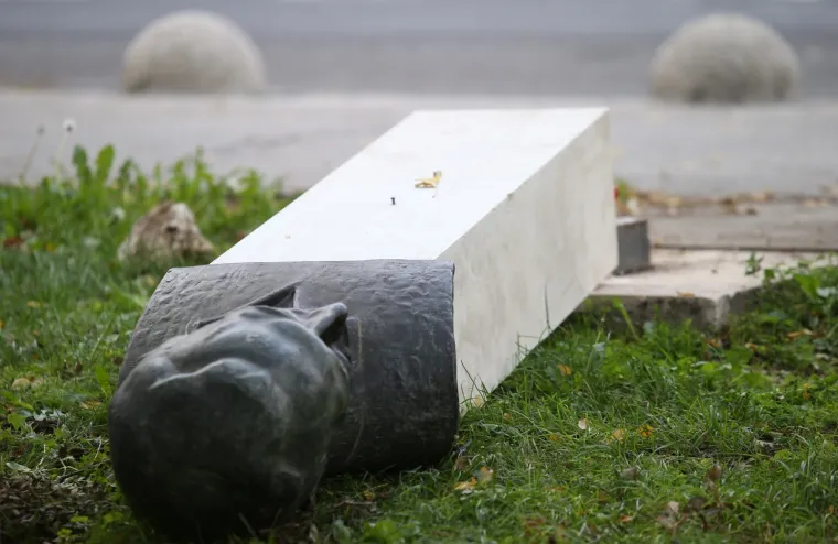 U Splitu srušena bista Rade Končara