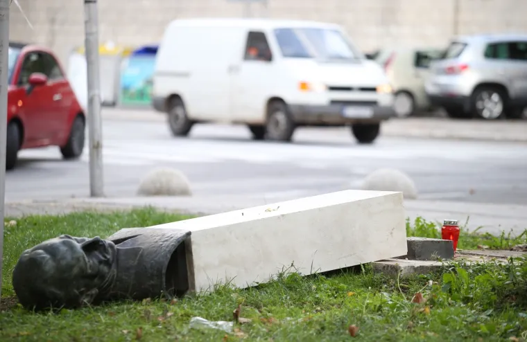 U Splitu srušena bista Rade Končara