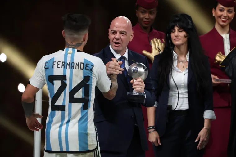 GALERIJA Messi izljubio šampionski pehar: Argentina uz vatromet proslavila naslov prvaka