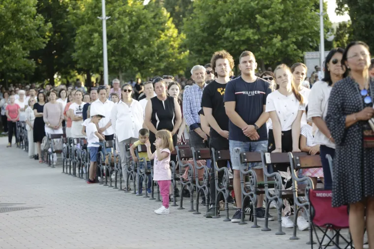 Nema socijalnog distanciranja: U Međugorju se slavila 39. godišnjica Gospinog ukazanja