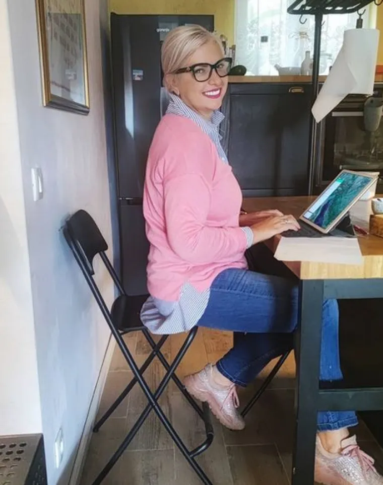 Dvije godine nakon Danijelinog sudjelovanja u Celebrity Big Brotheru preminuo je njezin voljeni Dino. Nakon suprugove smrti Danijela se posvetila sebi i Eli koja joj je rodila dvoje unučadi. Svoju oazu mira Danijela je pronašla na otoku Braču, a često se na Instagramu voli pohvaliti i svojom super linijom koju je itekako stesala od sudjelovanja u Big Brotheru.