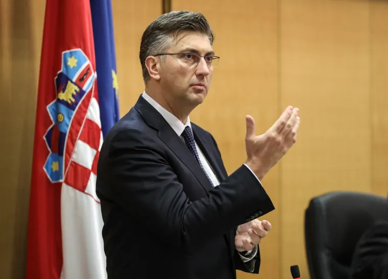 Žustar aktualac! Plenković odbio odgovoriti SDP-ovcu, Marasu opomena, Bulj premijeru donio mlijeko