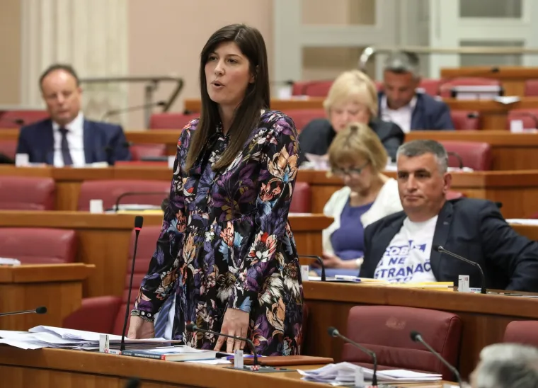 Žustar aktualac! Plenković odbio odgovoriti SDP-ovcu, Marasu opomena, Bulj premijeru donio mlijeko