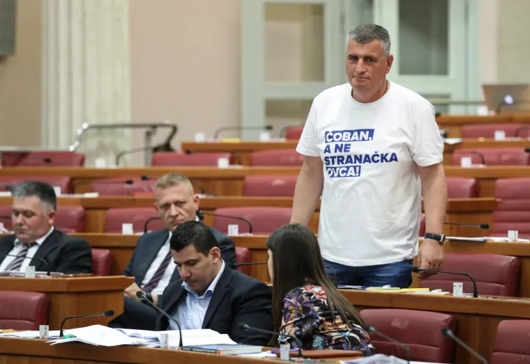 Žustar aktualac! Plenković odbio odgovoriti SDP-ovcu, Marasu opomena, Bulj premijeru donio mlijeko