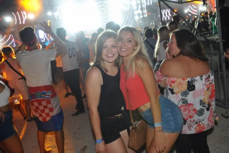 WILL SMITH I DJ JAZZY JEFF ZAPALILI POREČ: 'Princ iz Bel Aira' i njegov prijatelj rasplesali publiku, evo kako je bilo