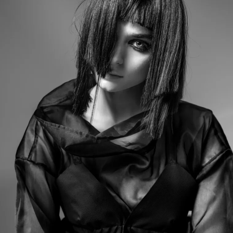 Charlie design: Black, please! Puno boja, a sve su crna