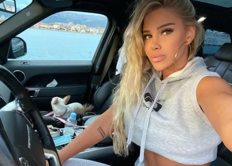 Martina izgleda poput Barbike i ljubi hrvatskog sportaša koji izgleda kao Ken, a pokazala je i sestre koje su joj identične