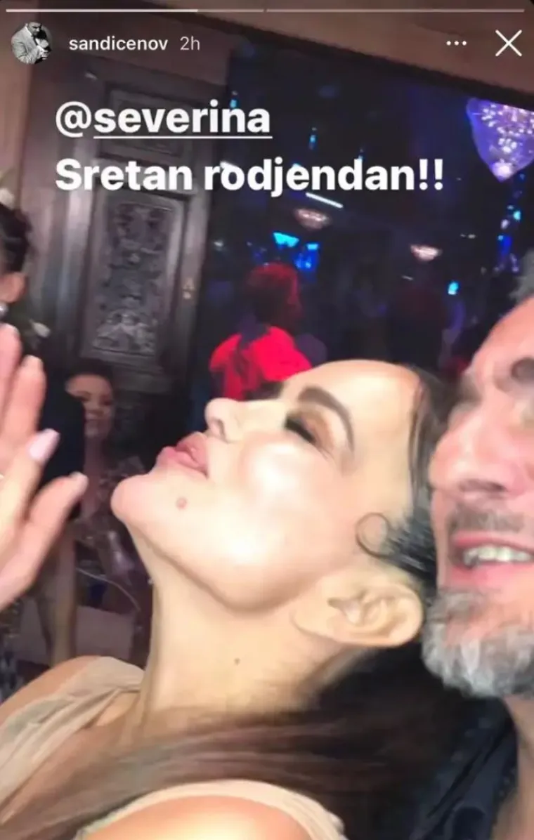 Na tulumu je bio i Sandi Cenov koji je bio pored slavljenice kada se klub orio glas Harisa Džinovića. 