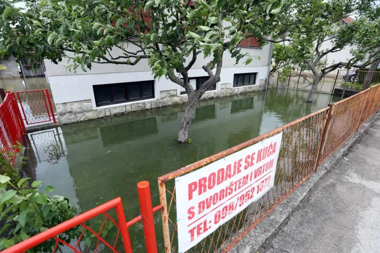 Nabujale rijeke ponovno prijete: Unatoč izvanrednim mjerama, građani u strahu od novih poplava
