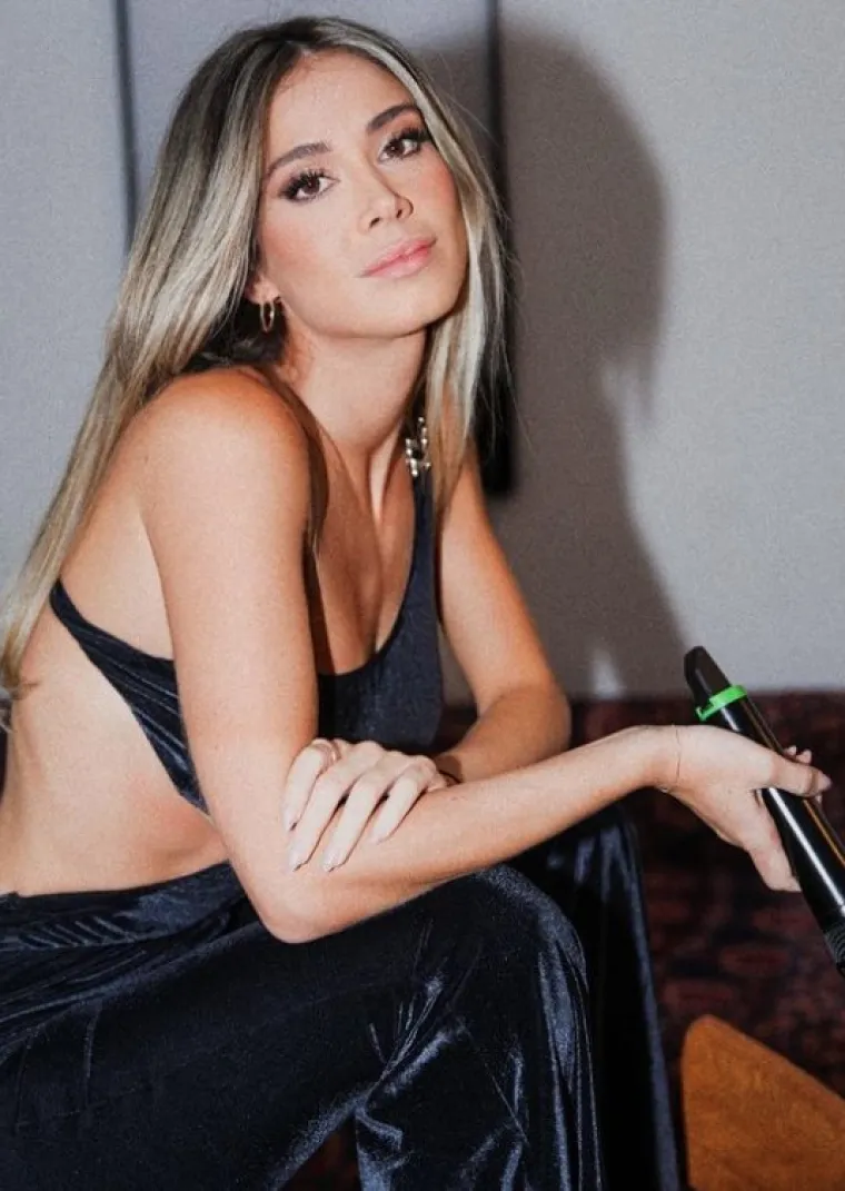 Ona baš zna kako privući pažnju: Diletta Leotta zasjala u izazovnoj crnoj haljini i poslala novogodišnju čestitku