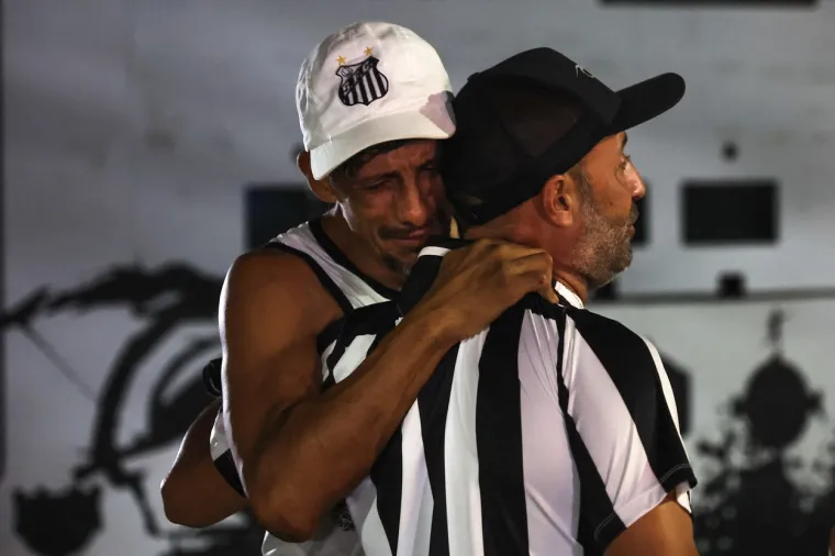 Brazilci bijesni na Neymara, na dan Peleovog sprovoda razočarao je cijelu naciju