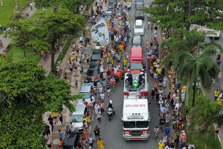 Procesija je gotova: Nakon što mu je počast odalo preko 300 tisuća ljudi pokopan legendarni Pele