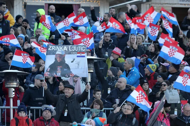 Za naše skijašice navijalo se iz petnih žila, pogledajte atmosferu na 'Snježnoj kraljici'. Misteriozne dame ukrale su svu pažnju