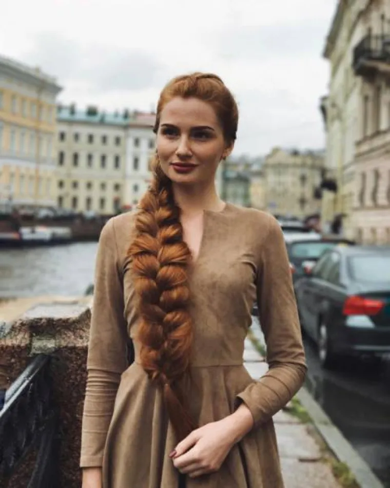 RUSKA MATOVILKA OSVAJA BAJKOVITOM LJEPOTOM: Njezina savršena kosa kao da je ispala iz bajke