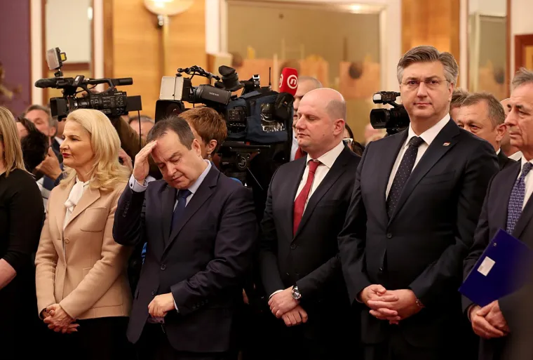 Kamere su najviše snimale njega, a premijer nije razočarao: Pogledajte što je sve izvodio i kako je izgledao njegov susret s uglednim gostom