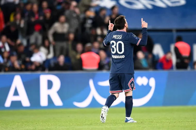 Navijači osramotili igrače PSG-a, ove scene s proslave naslova Messi, Mbappe, Neymar i ekipa će još dugo pamtiti