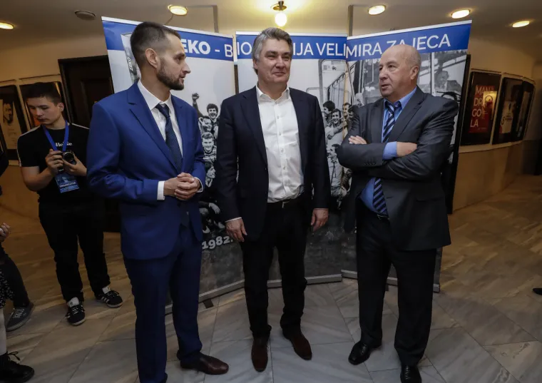 Kolinda je opet u centru pažnje: Oduševila vitkom figurom i osmijehom, a zasjenila je i Milu Horvat koju odavno nismo vidjeli