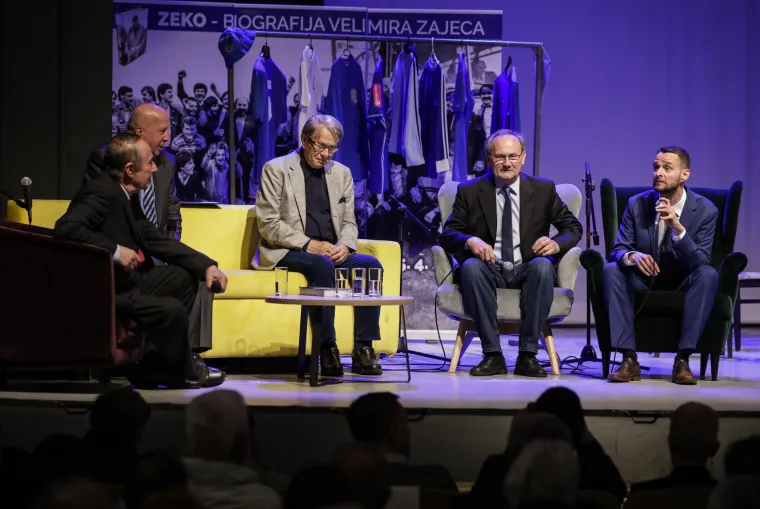 Kolinda je opet u centru pažnje: Oduševila vitkom figurom i osmijehom, a zasjenila je i Milu Horvat koju odavno nismo vidjeli