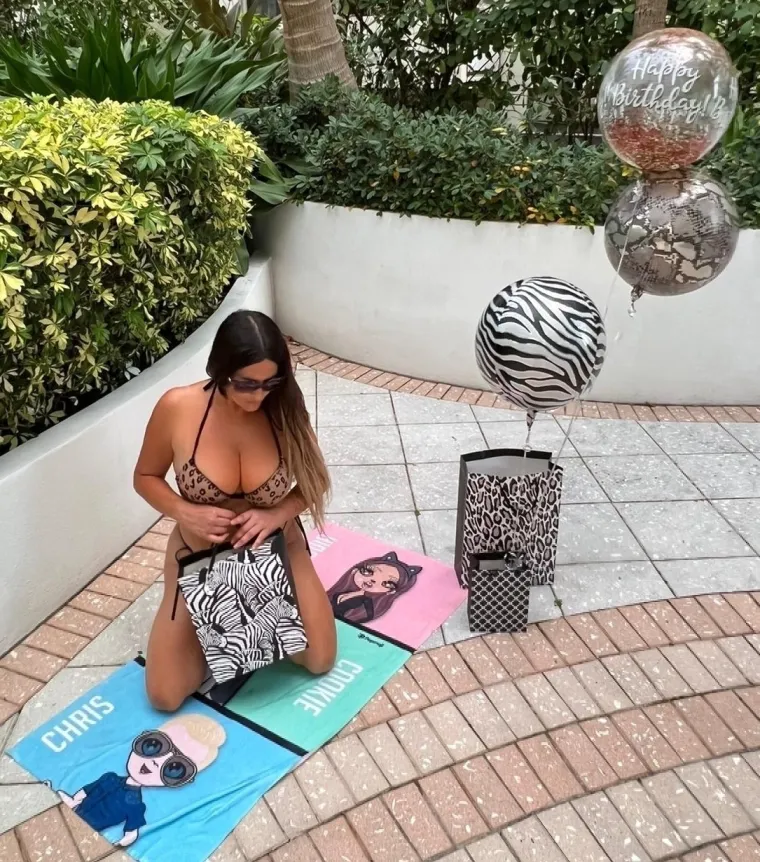 Paparazzi snimili najzgodniju sutkinju u nezgodnoj pozi, društvo joj radila atraktivna fitness influencerica