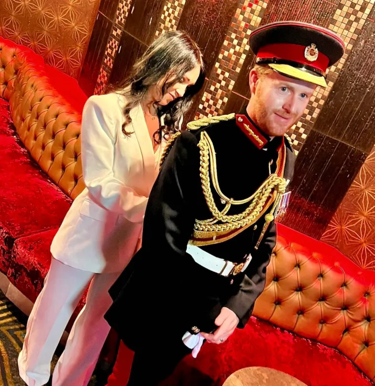 Ne, ovo nisu Harry i Meghan, ali jesu Rhys i Sarah, popularni dvojnici odbjeglog kraljevskog para: Sličnost je nevjerojatna!