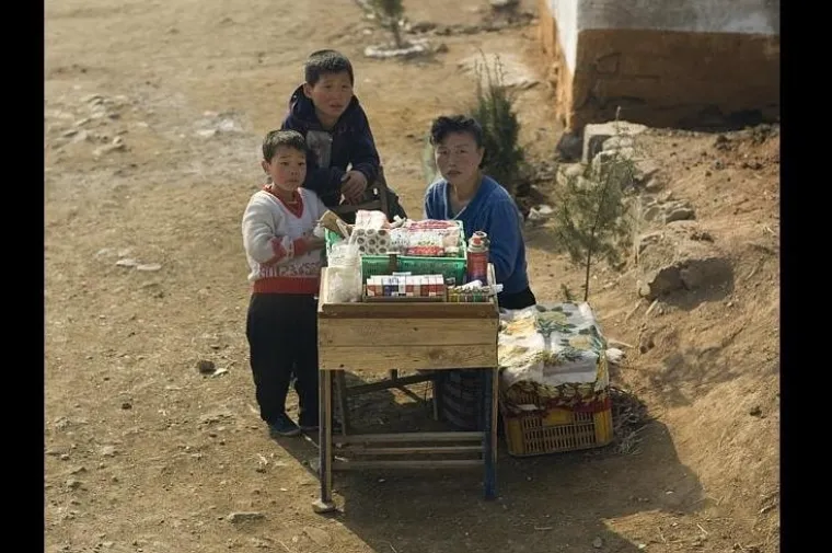 Ilegalne fotografije svakodnevnog života u glavnom gradu Sjeverne Koreje - Pyongyangu