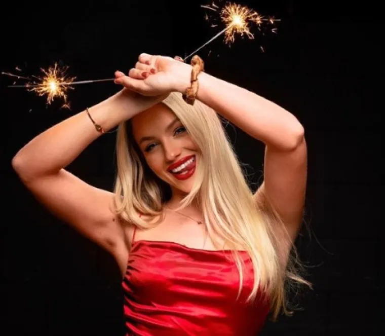 O našoj glamuroznoj Ana Mariji se raspisao engleski tabloid: 'Ona očajnički želi izlaziti s njim'