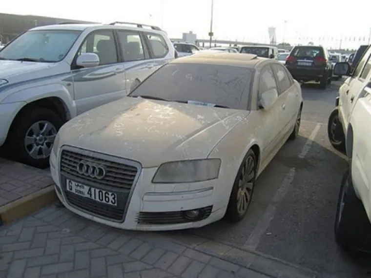 DUBAI JE GROBLJE SKUPIH AUTOMOBILA: Evo što se dogodi kada bogatašima dosade limeni ljubimci