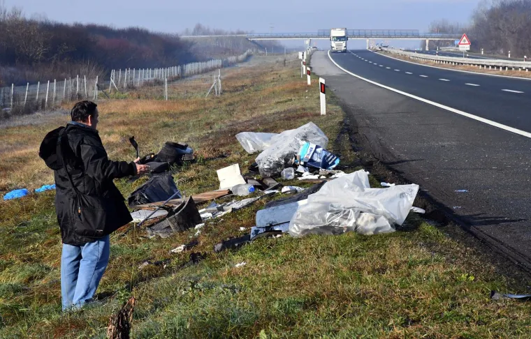 Zastrašujući prizori s autoceste A3 kod Nove Gradiške: Čak devet nesreća, dijelovi vozila razasuti su na sve strane...