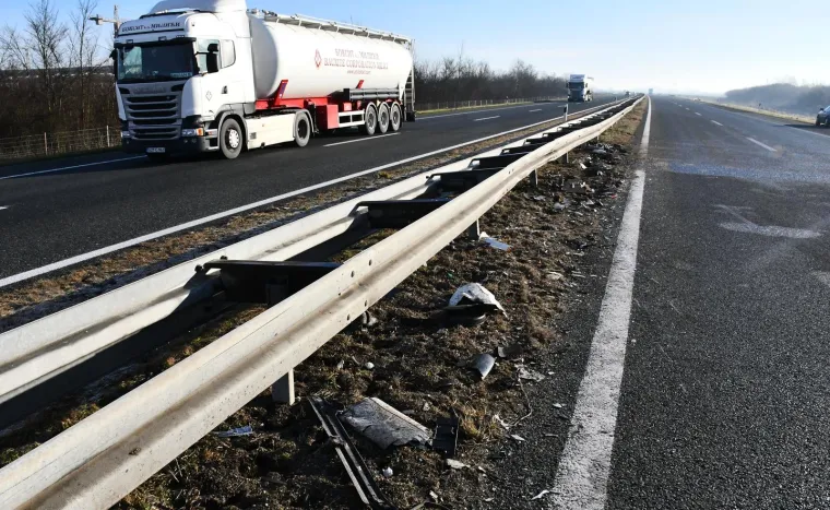 Zastrašujući prizori s autoceste A3 kod Nove Gradiške: Čak devet nesreća, dijelovi vozila razasuti su na sve strane...