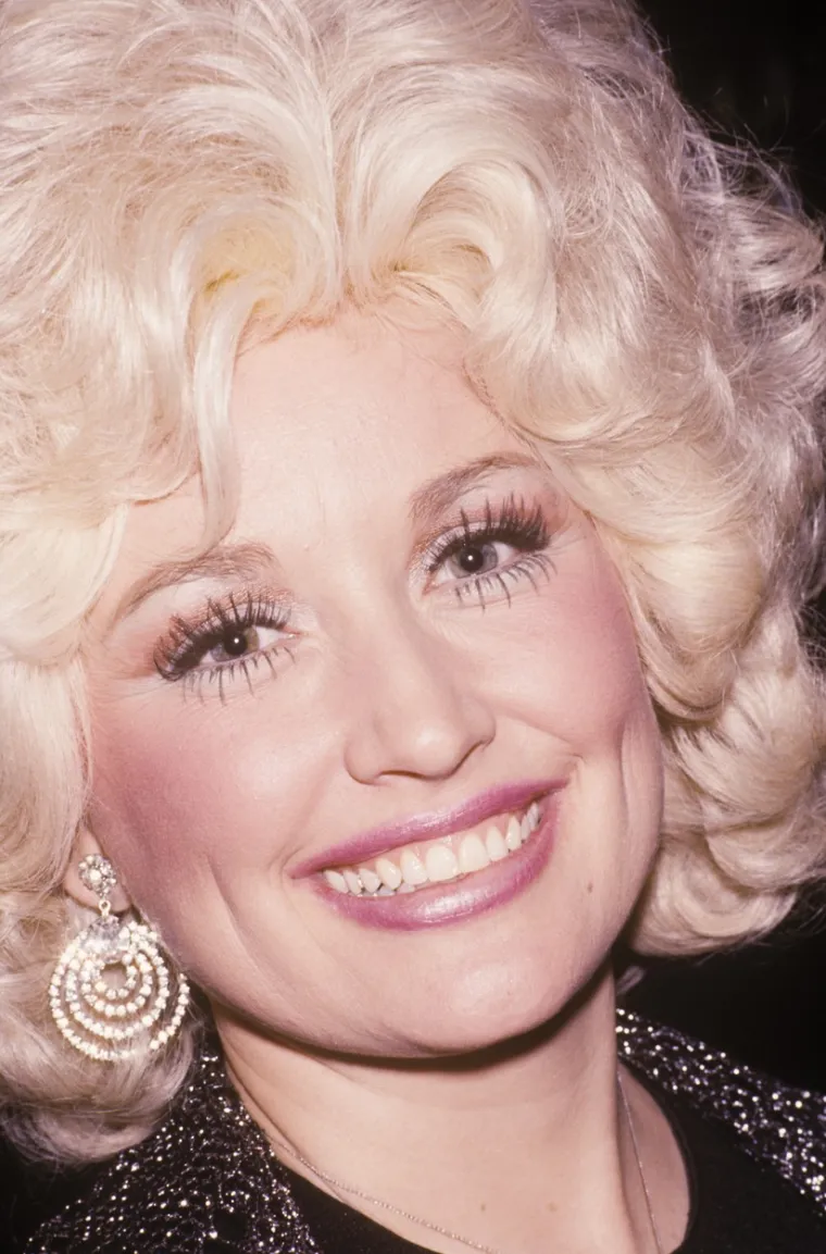 Prije dvije godine, na svoj 75. rođendan, Dolly je rekreirala svoj look iz iz 1978., kada je bila na naslovnici Playboya. Naime, ona je bila prva country pjevačica ikada koja se pojavila u outfitu zečice.