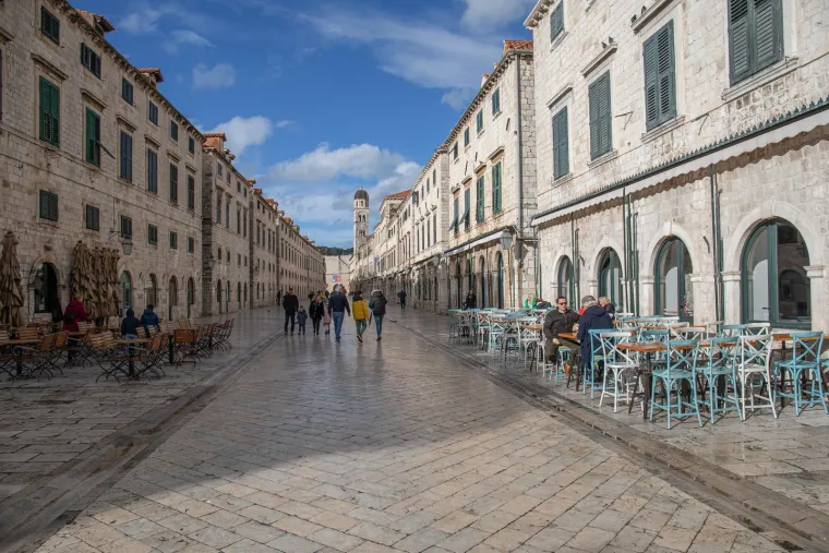 FOTO Tuča zabijelila Dubrovnik: Intervenirala je čak i ralica