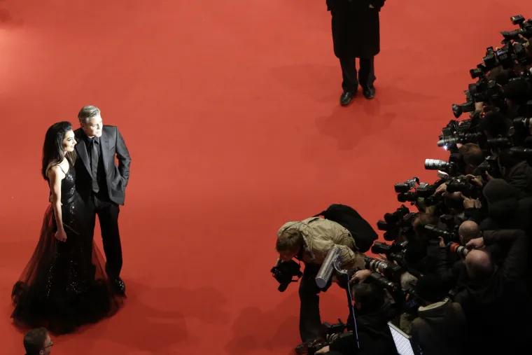 Amal i George Clooney zablistali na crvenom tepihu Berlinalea