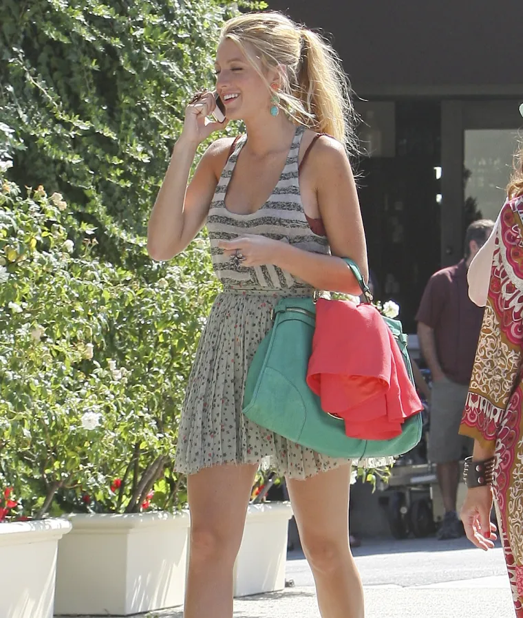 Zanosna plavuša Blake Lively slavi rođendan: Miljenica Hollywooda i modna ikona