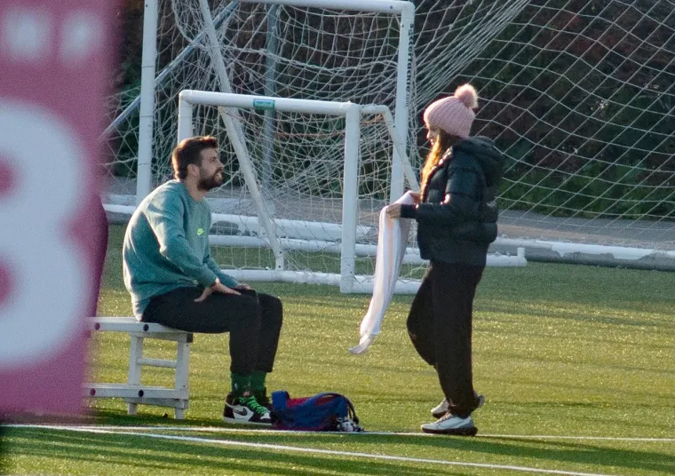 Podsjetimo, Pique se zaljubio u plavokosu Claru kada ju je upoznao dok je radila na njegovoj reklamnoj kampanji, a nije se trudio skrivati je od javnosti pa ju je tako u jednom trenu upoznao i sa svojom djecom. 