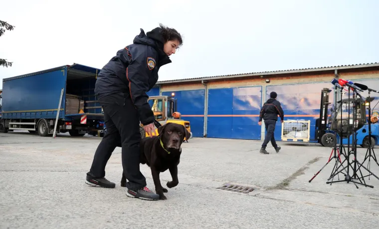 I Gizmo je krenuo na put u Tursku: U pomoć unesrećenima iz Hrvatske otišlo 10 pasa i 40 pripadnika civilne zaštite