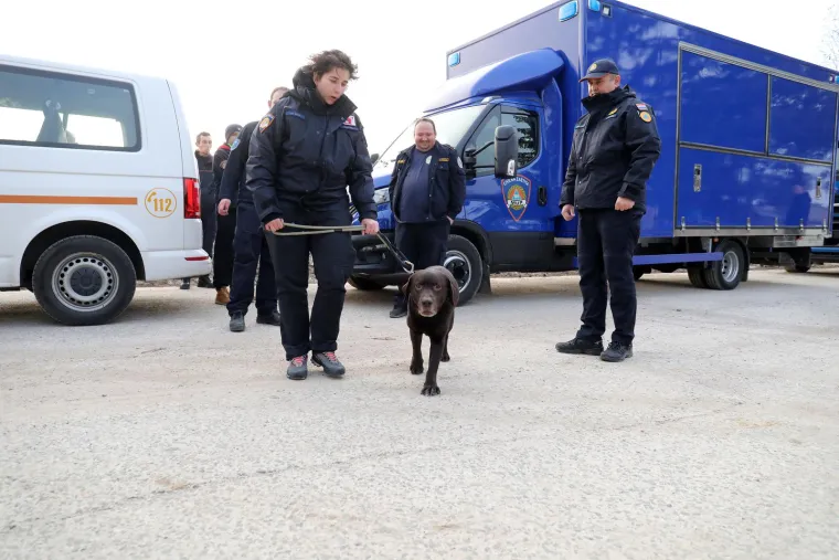 I Gizmo je krenuo na put u Tursku: U pomoć unesrećenima iz Hrvatske otišlo 10 pasa i 40 pripadnika civilne zaštite