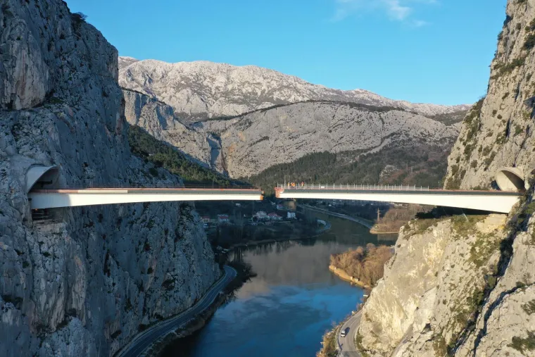 Most kod Omiša gotovo spojen i gotovo na istoj razini. Glibota za Danas ranije otkrio što ga dalje čeka