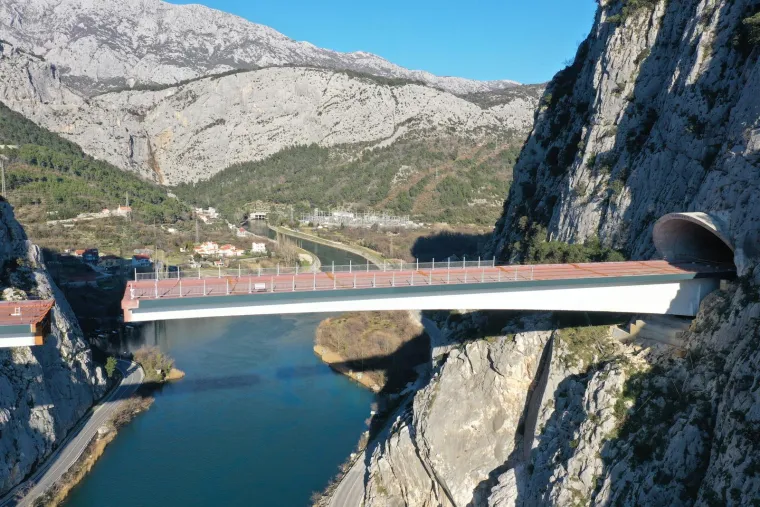 Most kod Omiša gotovo spojen i gotovo na istoj razini. Glibota za Danas ranije otkrio što ga dalje čeka