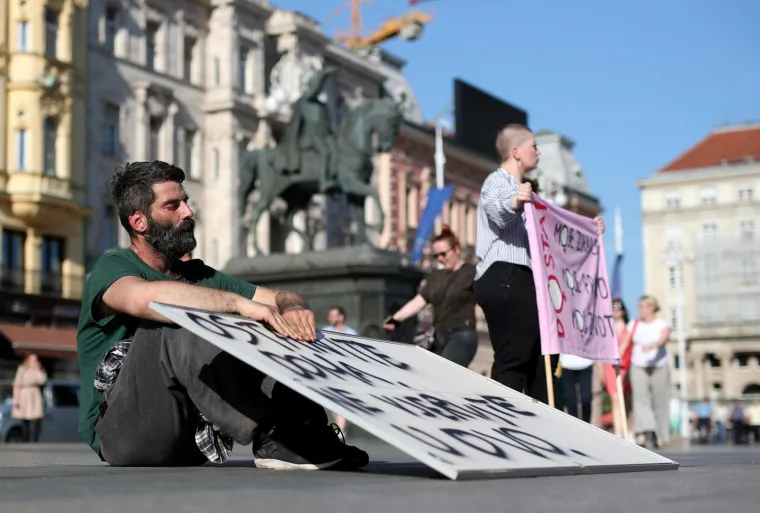 Poznati na velikom protestu za Mirelu Čavajdu: Stigli su i Urban i Ranko Ostojić