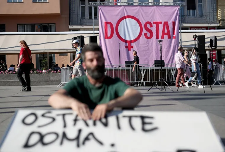 Poznati na velikom protestu za Mirelu Čavajdu: Stigli su i Urban i Ranko Ostojić