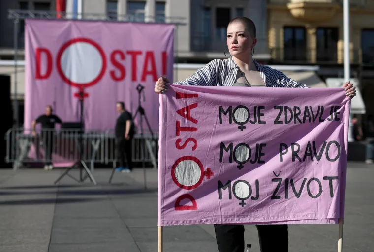 Poznati na velikom protestu za Mirelu Čavajdu: Stigli su i Urban i Ranko Ostojić